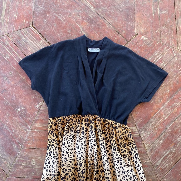 Bundle 3 for 50% off 1980s-90s Does 1950s Dress with Leopard Print Skirt - Picture 2 of 5